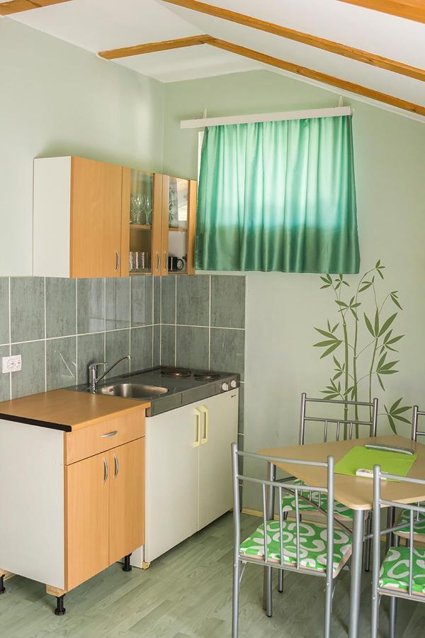 Green House Adults Only Apartment Vrdnik Exterior photo